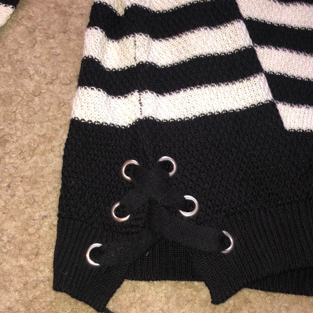 Sweater - Picture 3 of 3